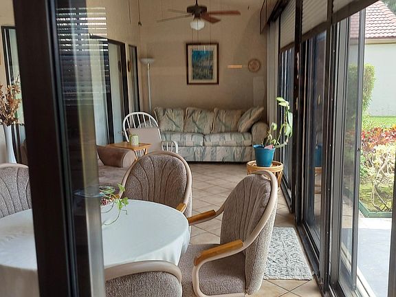 2nd image of 5819 Parkwalk Circle W