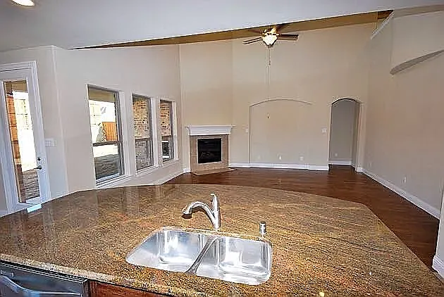 3809 Ozark Dr — Photo 7