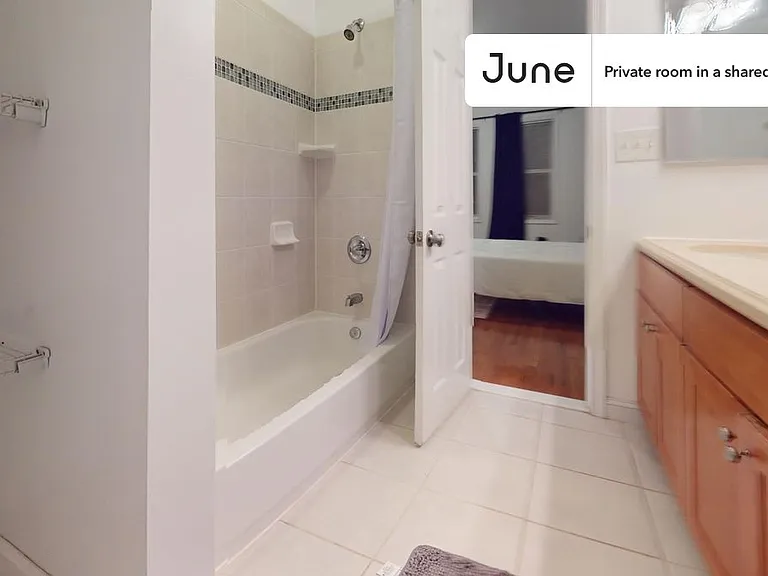 1337 Girard St NW #A — Photo 5