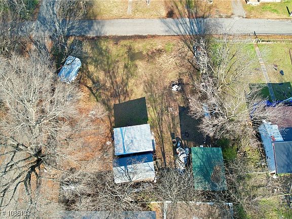 4th image of 302 Morris Ave