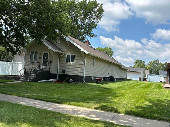 3rd image of 1216 D Ave