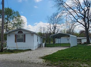 949 Fairmont St, Bridgeport, IL 62417