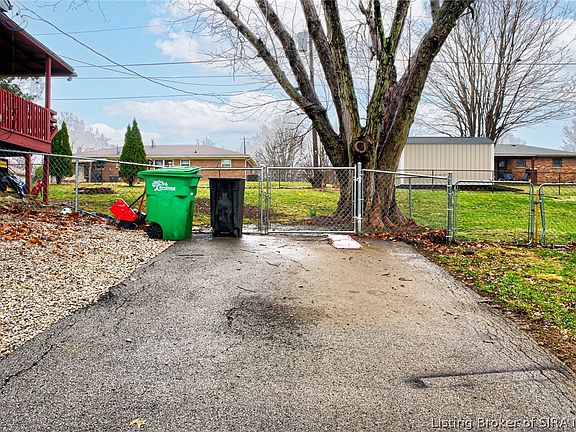 4th image of 9180 Robin Road