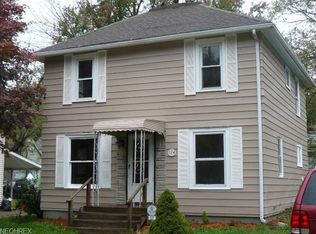 124 Hayward Ave, Conneaut, OH 44030