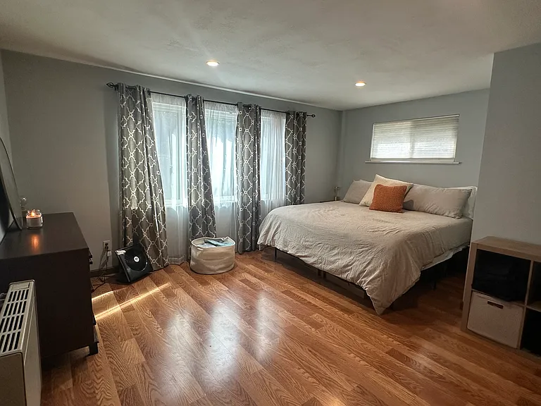 Main bedroom