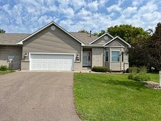 1st image of 923 135th Ct NE