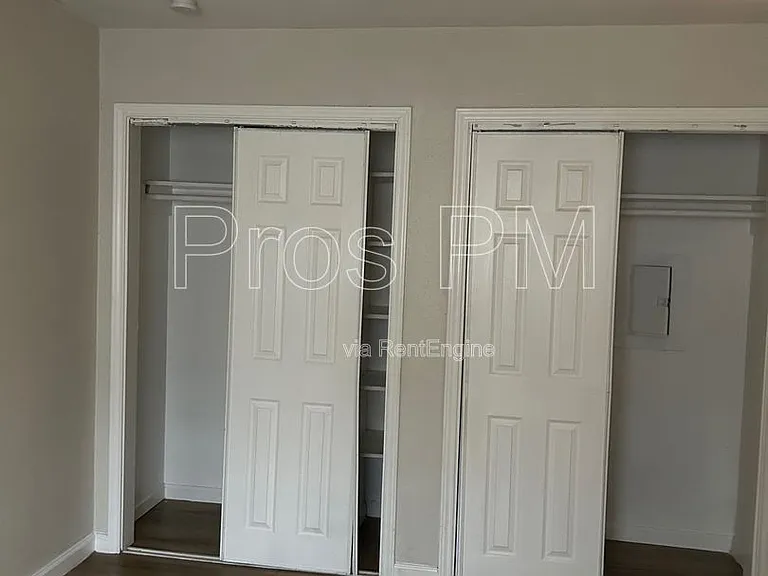 Reiger Park Apartments — Photo 21