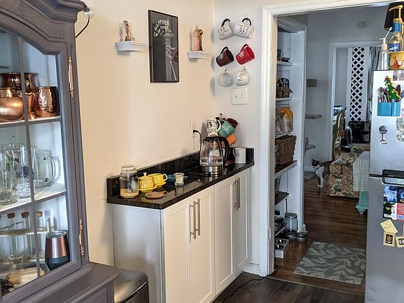 5th image of 238 Elm St #1