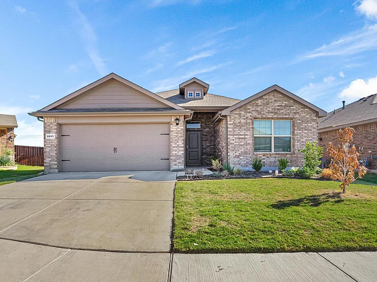 9805 Summerton Dr — Photo 1