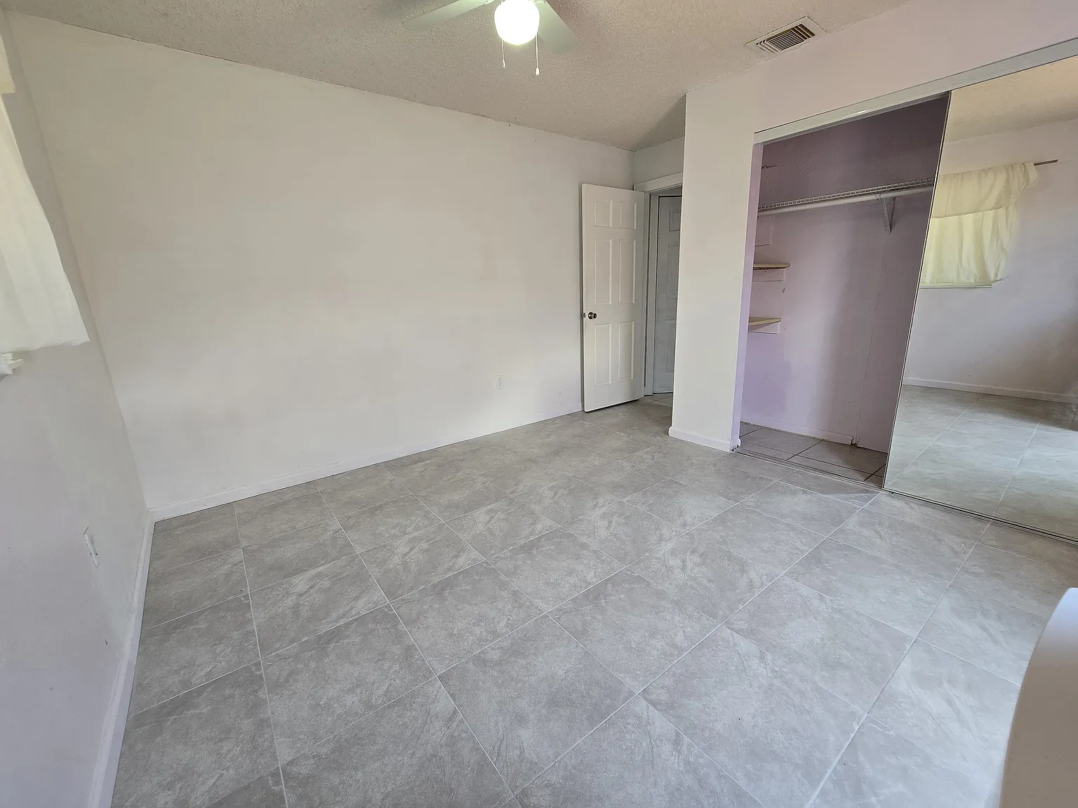 Studio, $1,100 — Photo 1