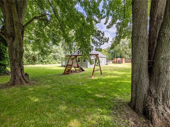 123 Peck Road Ext, Syracuse, NY 13209