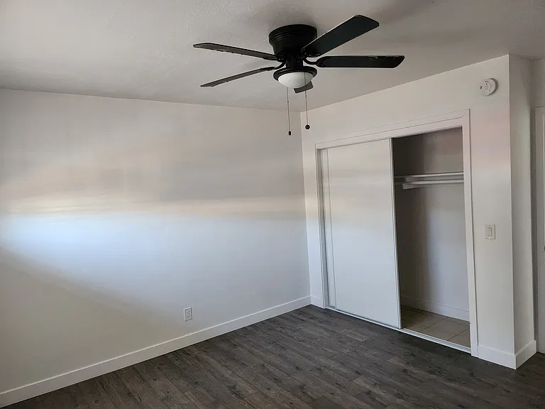 907 E Claremont St #3 — Photo 8