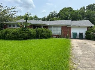 1710 W College St, Sherman, TX 75092