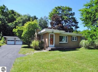 9890 S West Bay Shore Dr, Traverse City, MI 49684
