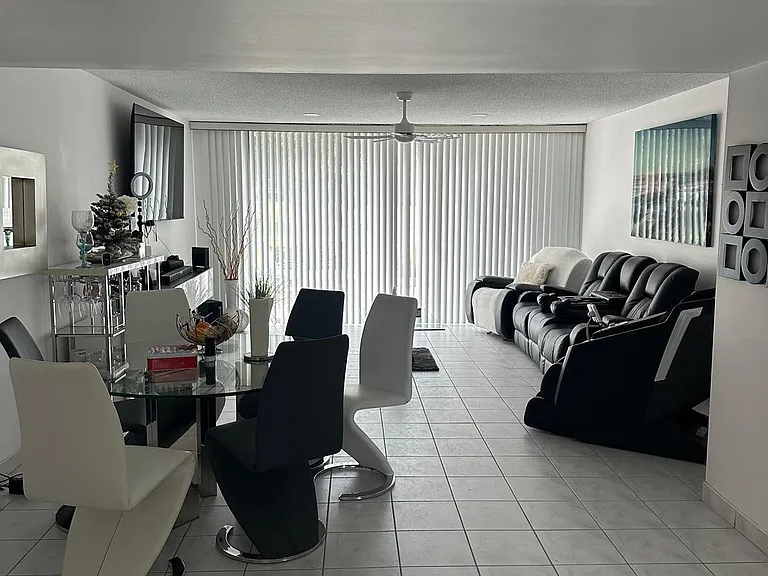 4557 Luxemburg Ct — Photo 33