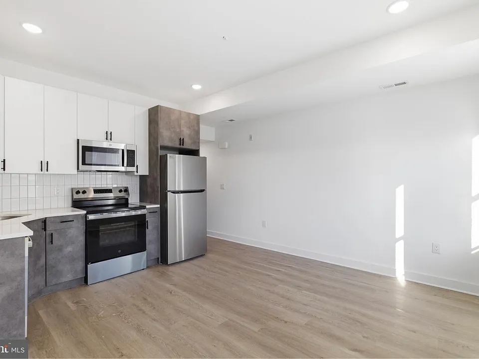 630 W Cumberland St #2