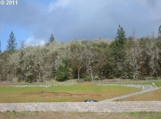 420 NE Spring View Dr, Myrtle Creek, OR 97457