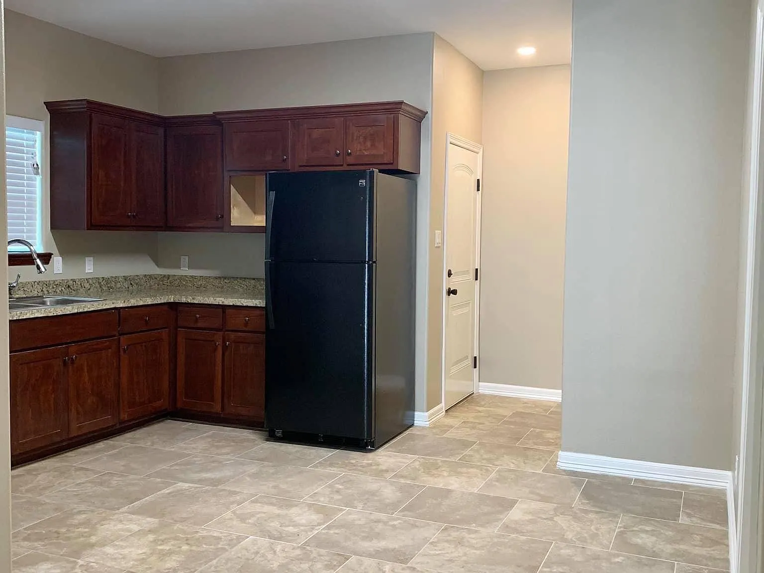 1411 Franklin St — Photo 2