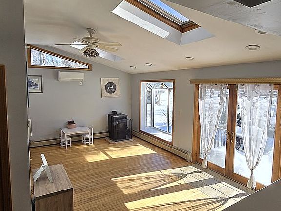 5th image of 104 Old Auburn Rd