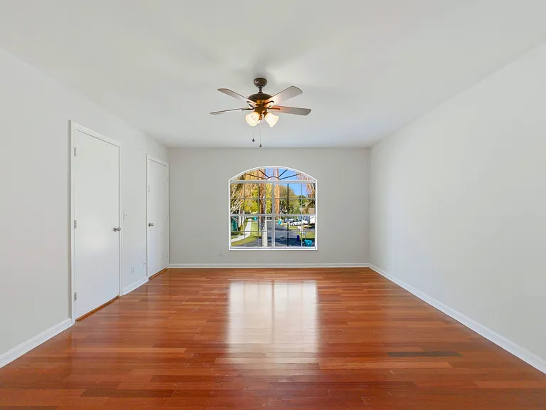 1235 Sussex St — Photo 33