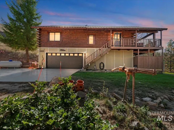 359 Rimview Dr, Boise, ID 83716