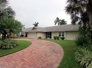 668 Cypress Way E, Naples, FL 34110