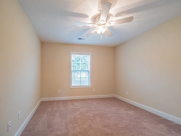 2740 Foxcroft Cir — Photo 39