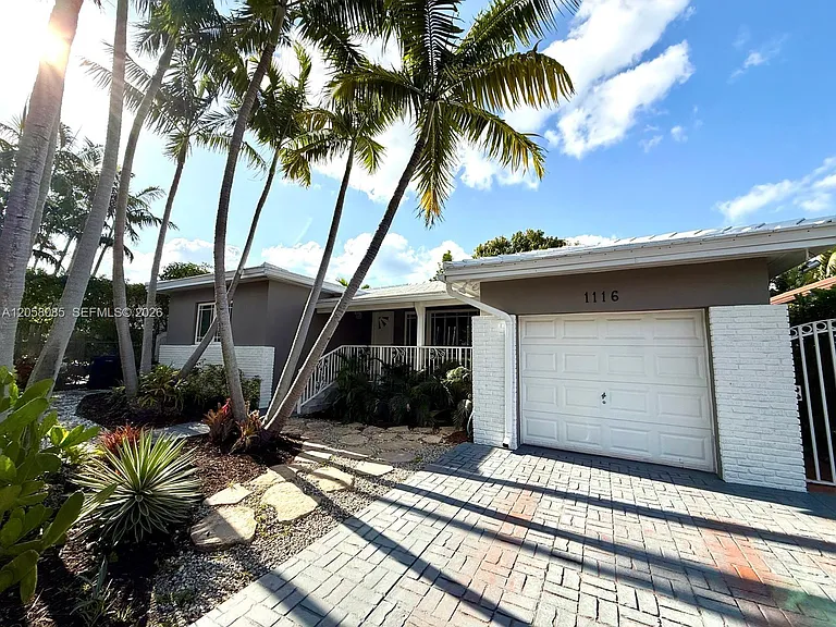 1116 Biarritz Dr — Photo 28