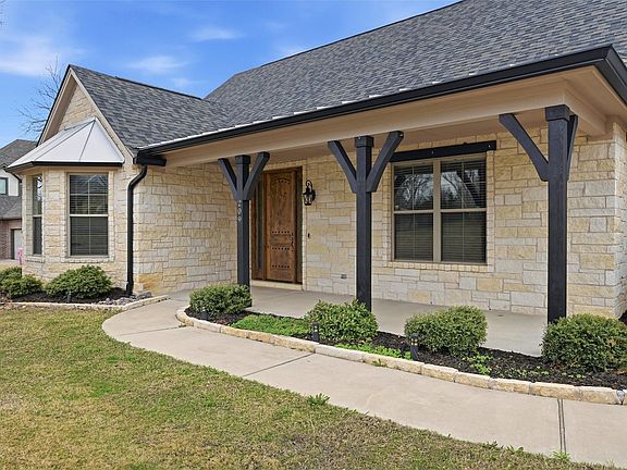 3rd image of 209 Ridgeview Rd