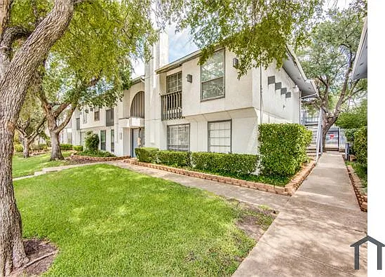 2 bed, 1057 sqft, $1,600 — Photo 2