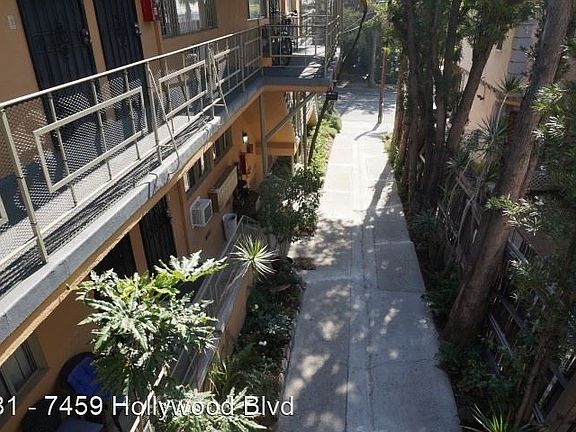 2nd image of 7459 Hollywood Blvd APT 6