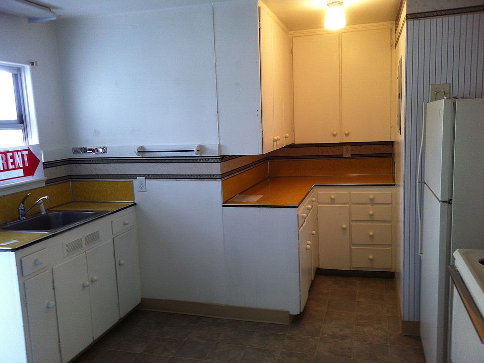 2nd image of 749 2nd St APT B