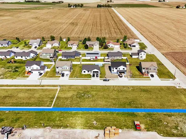 21 S 11th Ave, Washington, IA 52353