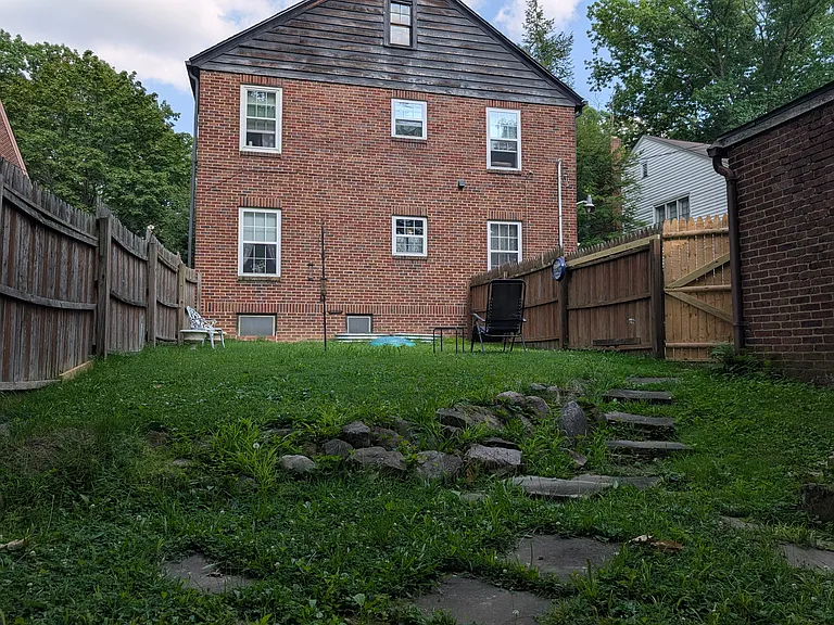 Chester Dr — Photo 19