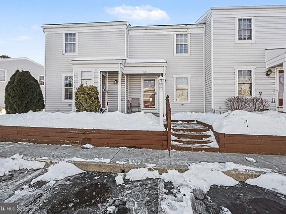 3rd image of 719 Old Silver Spring Rd