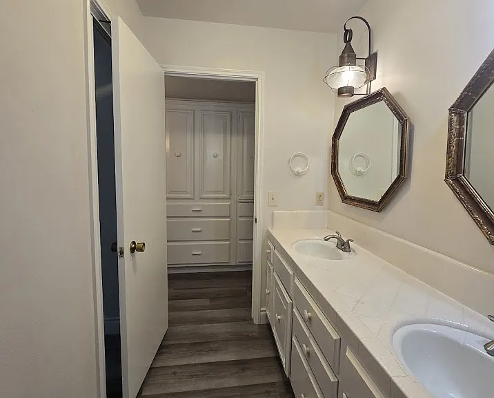 1176 W San Bruno Ave — Photo 49