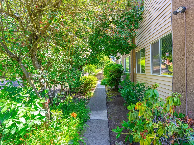 5010 SE 41st Ave — Photo 6