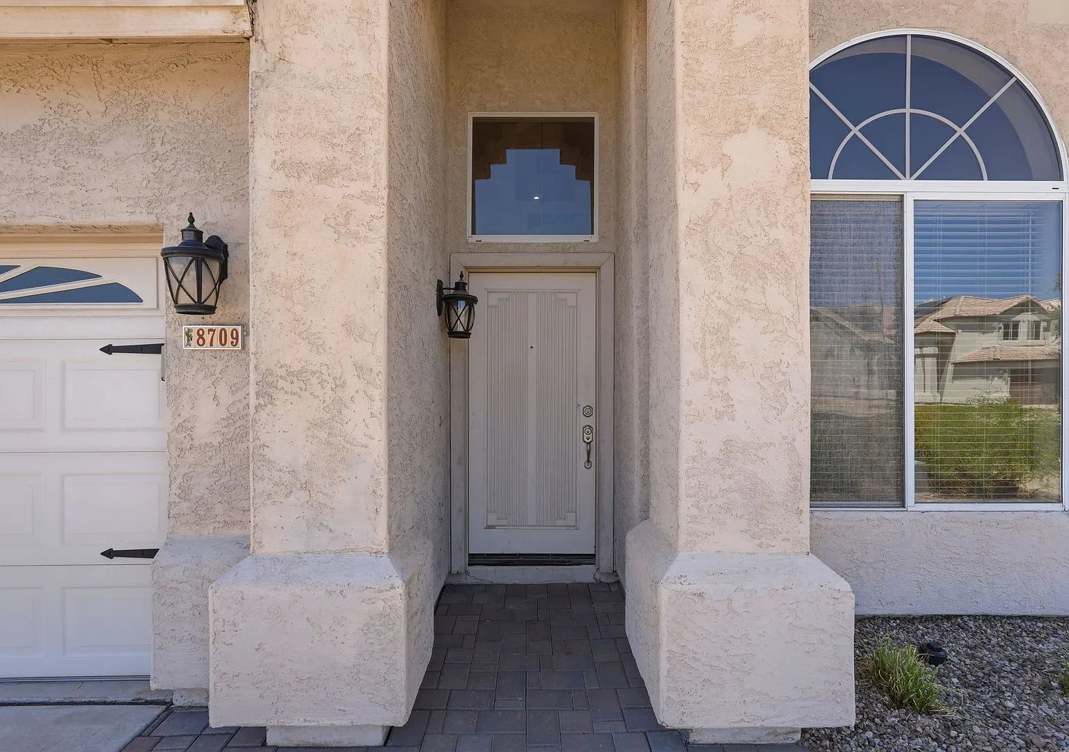 2 story home with private pool in Scottsdale — Photo 4