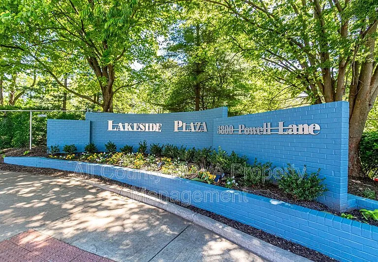3800 Powell Ln #727 — Photo 41
