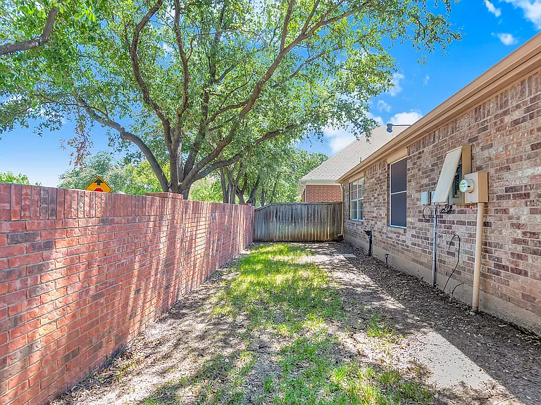 717 Marble Canyon Cir — Photo 28