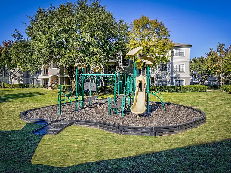 Saxony at Chase Oaks Apartments — Photo 13