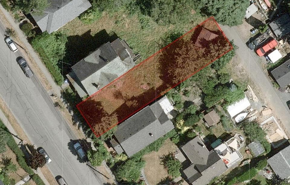 2nd image of 330 Kennedy St