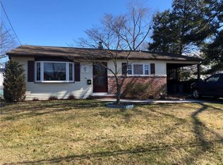 320 Clinton Ave, Middlesex, NJ 08846