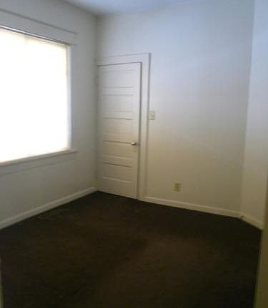 Mater Bedroom with Walkin closet
