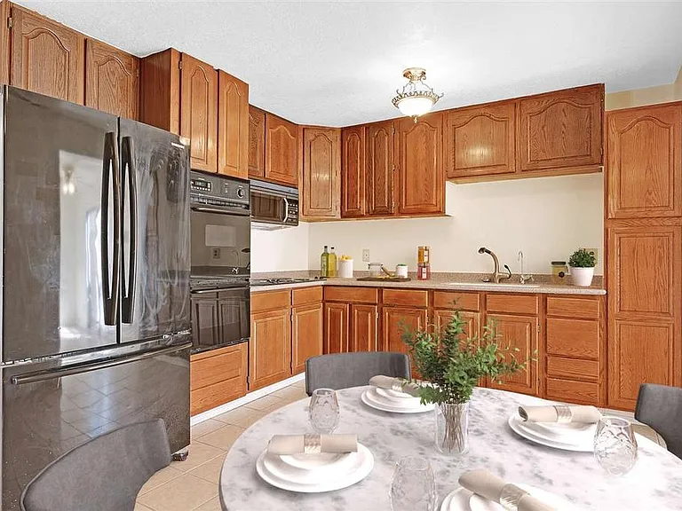 1285 Boa Vista Dr — Photo 6