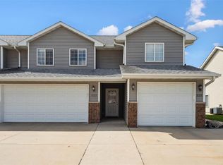 533 E Goldfinch Dr, Tiffin, IA 52340
