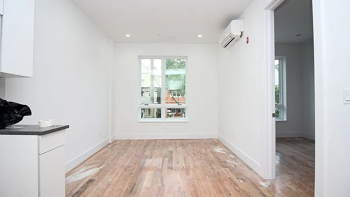 Rented by Nooklyn NYC LLC | media 9