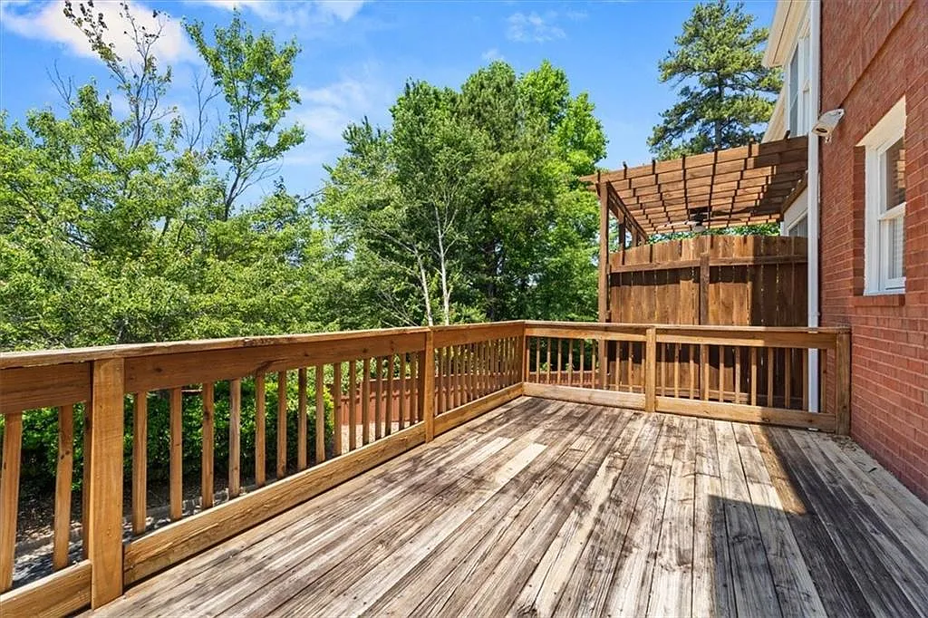 3 bed, 3.5 bath, 1150 sqft, $3,100 — Photo 4