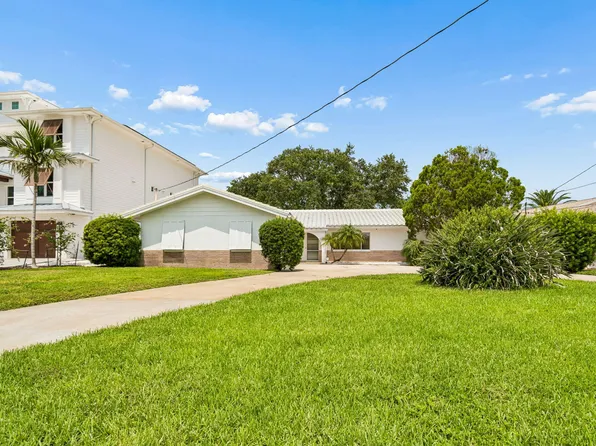 527 Harbor Drive N, Indian Rocks Beach, FL 33785