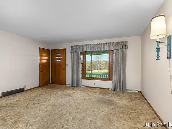 5th image of 6343 Egan Ave SE